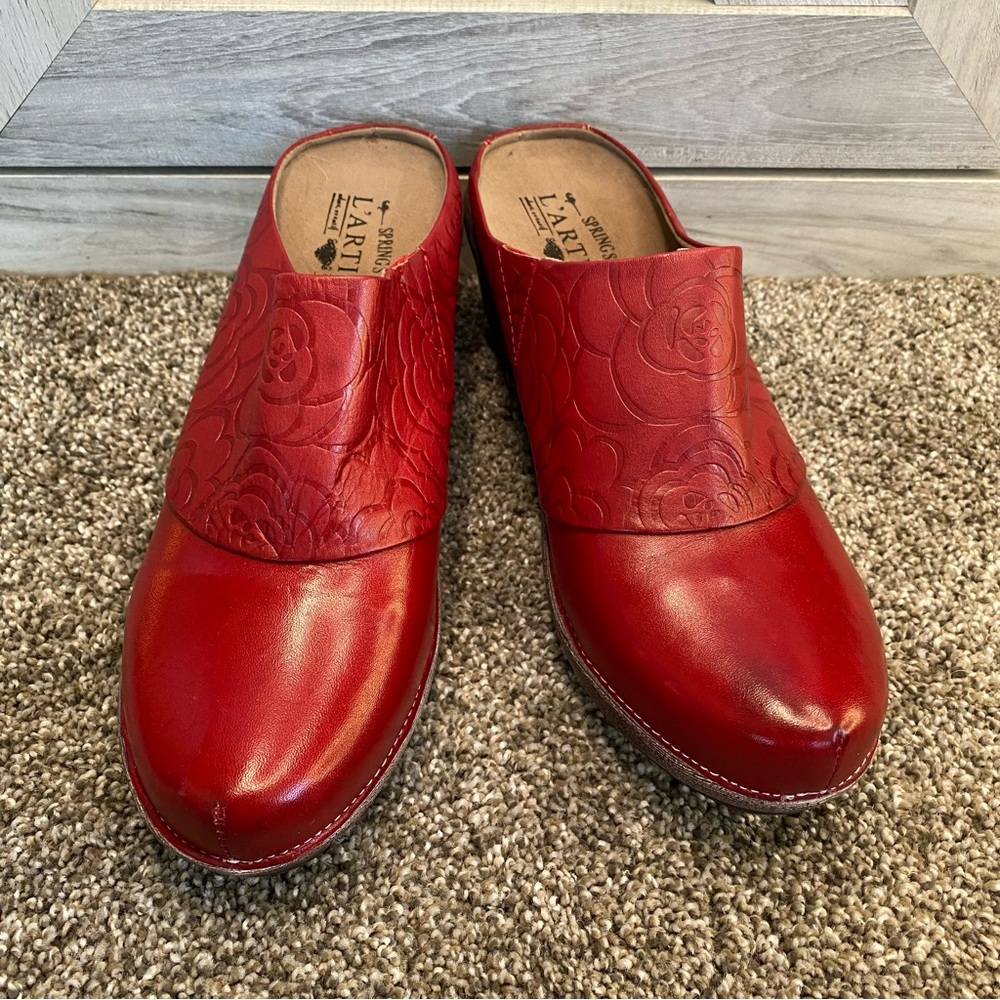 Pristine of L'Artiste by Spring Step Bande clogs in red leather 38